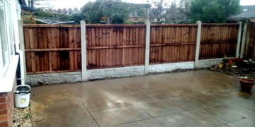 Fencing Mapplewell After