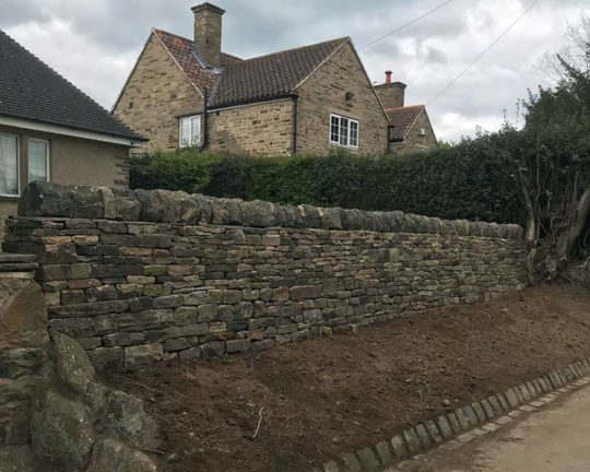 garden-retaining-wall-woolley-finished