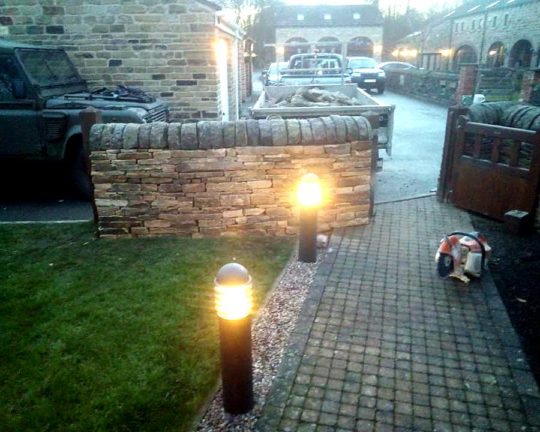 huddersfield-garden-wall-finished-post-box